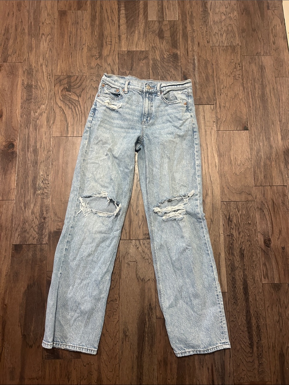 American Eagle Outfitters Light Wash Distressed Boyfriend Jeans